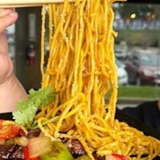 GARLIC NOODLES